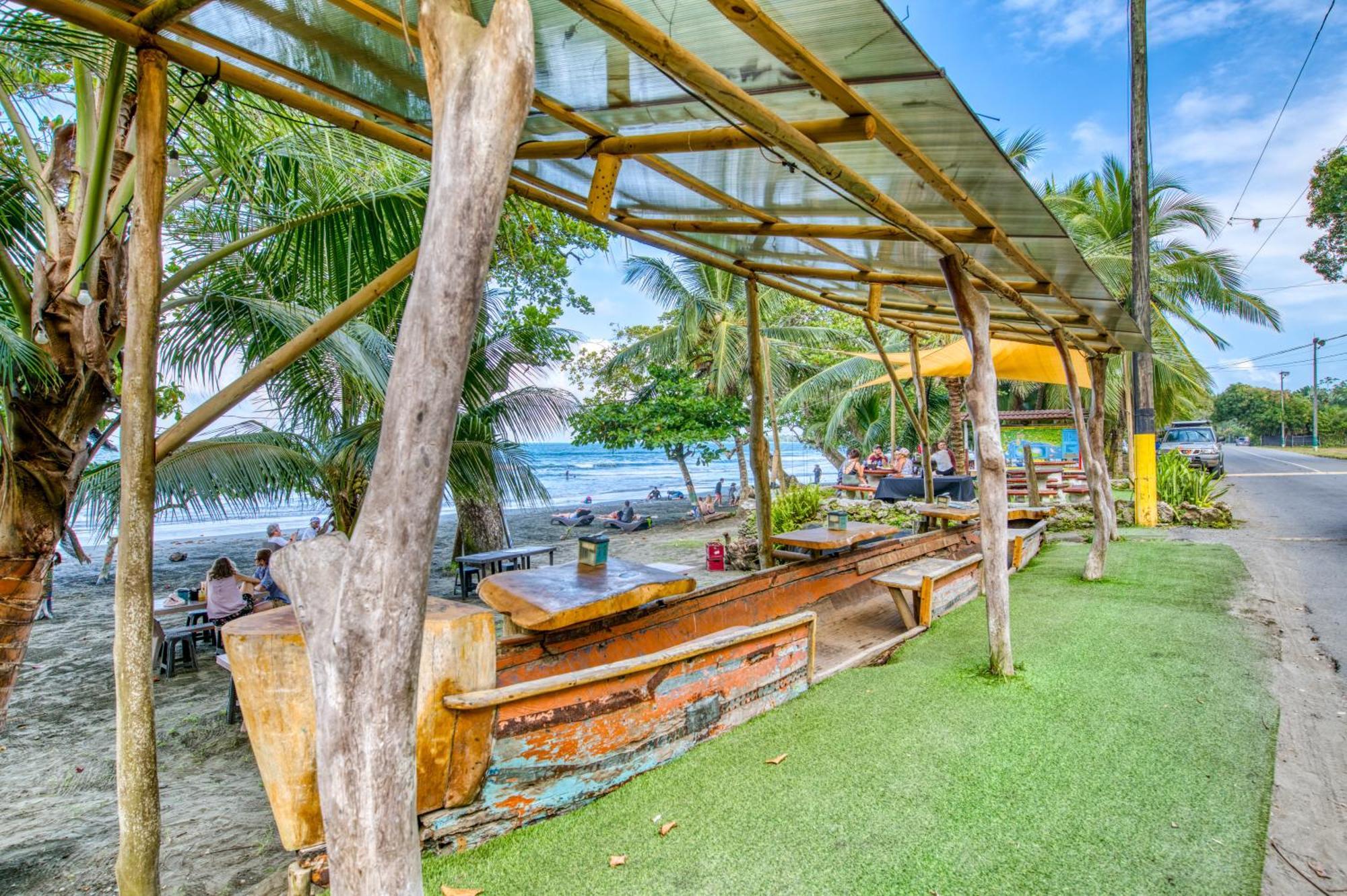 Atlantida Lodge Cahuita Exteriér fotografie
